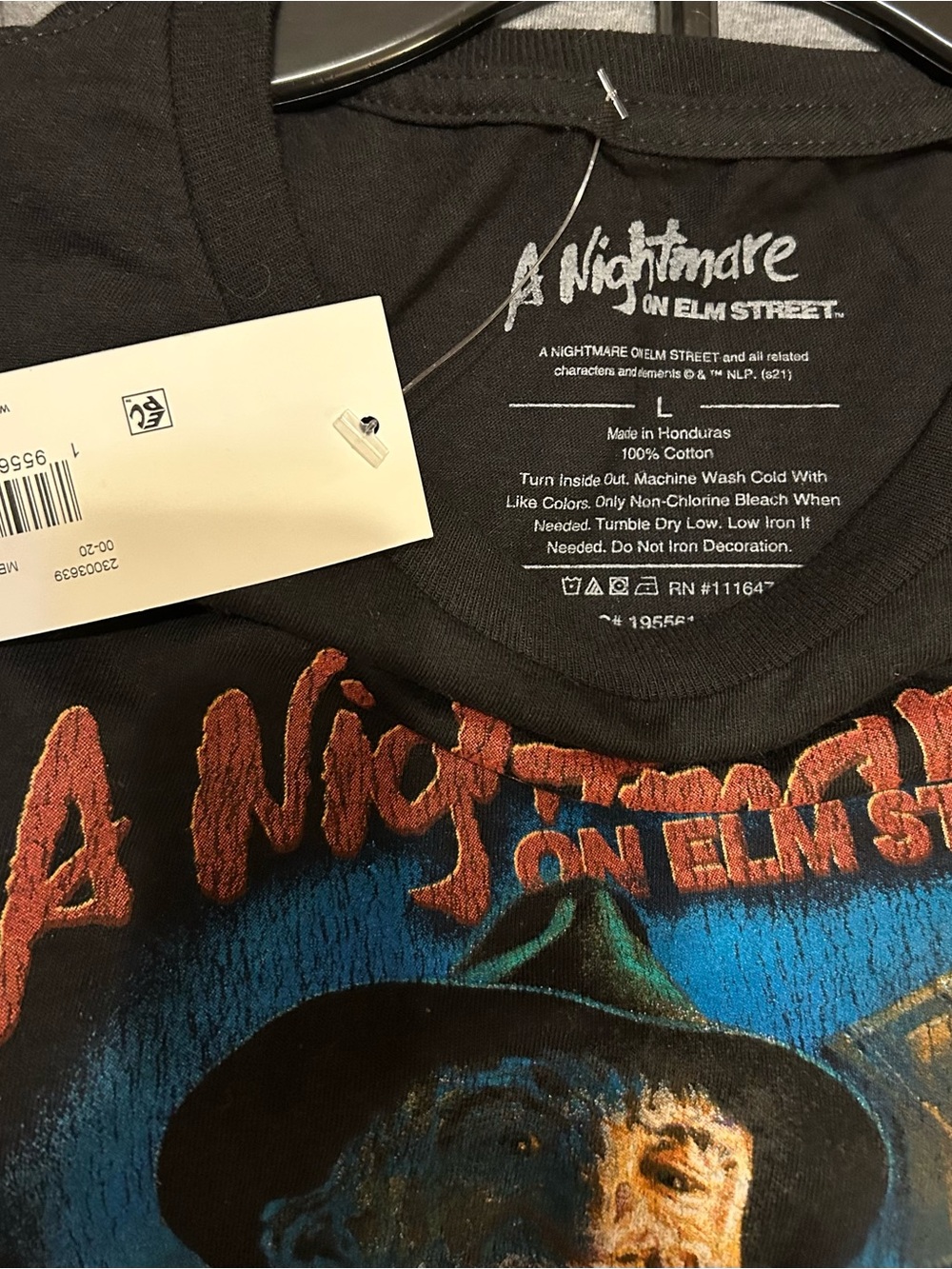 NWT A Nightmare on Elm Street Black Graphic Tee - Official Horror Movie Shirt L - Picture 4 of 6